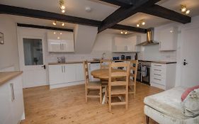 Hideaway Cottage